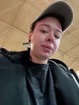 Snapshot of AlishaPrettyBlade chatting on April 5, 2026, 6:20 am AlishaPrettyBlade online show from April 5, 2026, 6:20 am