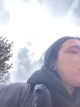 Snapshot of AlishaPrettyBlade chatting on March 18, 2025, 3:34 am AlishaPrettyBlade online show from March 18, 2025, 3:34 am