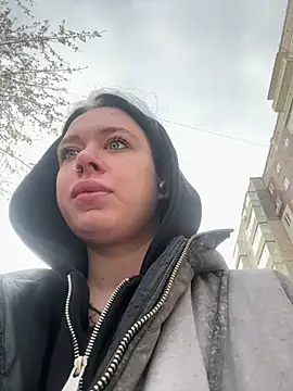 Snapshot of AlishaPrettyBlade chatting on March 18, 2026, 7:44 am AlishaPrettyBlade online show from March 18, 2026, 7:44 am