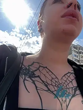 AlishaPrettyBlade online show from May 31, 2026, 7:36 am