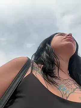 AlishaPrettyBlade online show from July 5, 2026, 7:37 am