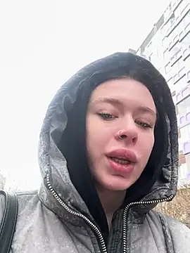 Snapshot of AlishaPrettyBlade chatting on March 21, 2026, 5:52 am AlishaPrettyBlade online show from March 21, 2026, 5:52 am