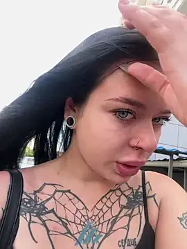 AlishaPrettyBlade online show from July 15, 2026, 4:52 am