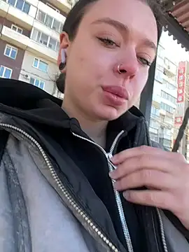 Snapshot of AlishaPrettyBlade chatting on April 7, 2026, 3:41 am AlishaPrettyBlade online show from April 7, 2026, 3:41 am