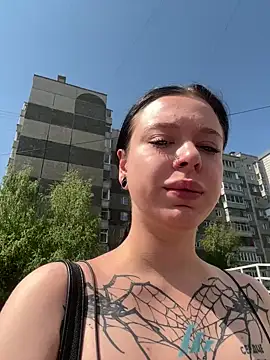 AlishaPrettyBlade online show from May 28, 2026, 3:58 am