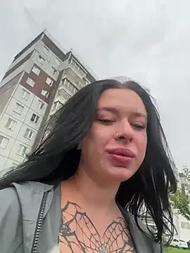 AlishaPrettyBlade online show from July 14, 2026, 5:23 am