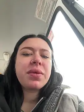 AlishaPrettyBlade online show from April 21, 2026, 5:36 am