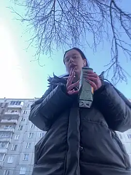 Snapshot of AlishaPrettyBlade chatting on March 16, 2025, 4:20 am AlishaPrettyBlade online show from March 16, 2025, 4:20 am