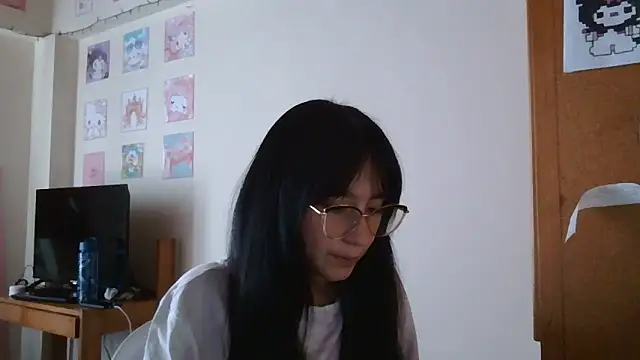 Arielle lov online show from October 27, 2025, 4:08 pm