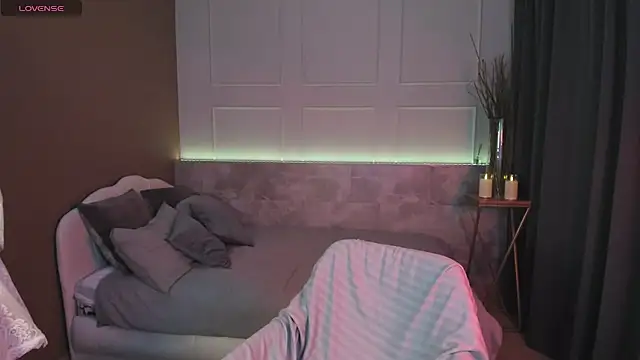 Snapshot of Sandra_Kind chatting on March 5, 2025, 11:38 am Sandra Kind online show from March 5, 2025, 11:38 am