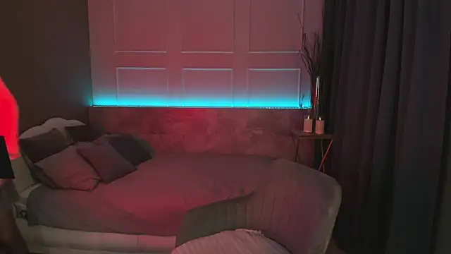 Snapshot of Sandra_Kind chatting on March 14, 2025, 5:59 am Sandra Kind online show from March 14, 2025, 5:59 am