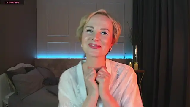 Snapshot of Sandra_Kind chatting on March 1, 2025, 11:39 am Sandra Kind online show from March 1, 2025, 11:39 am