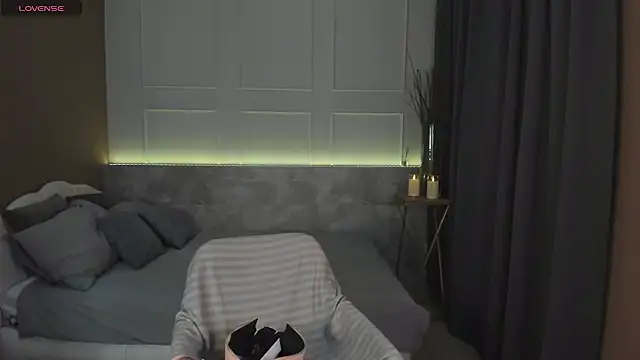 Snapshot of Sandra_Kind chatting on March 6, 2025, 5:14 am Sandra Kind online show from March 6, 2025, 5:14 am