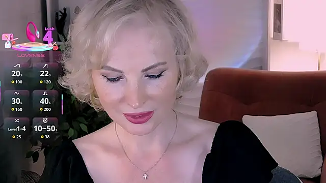 Snapshot of Sandra_Kind chatting on September 17, 2025, 5:53 am Sandra Kind online show from September 17, 2025, 5:53 am