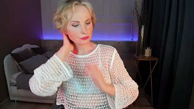 Snapshot of Sandra_Kind chatting on March 12, 2025, 9:02 am Sandra Kind online show from March 12, 2025, 9:02 am