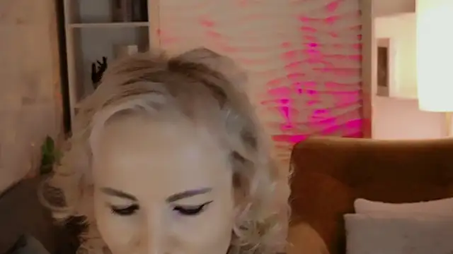 Sandra Kind online show from May 20, 2026, 5:37 am