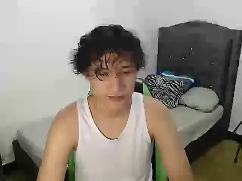 Boy coll online show from May 6, 2026, 6:39 am