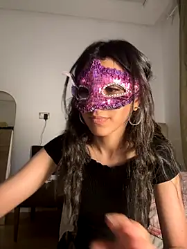 Snapshot of Roroo002 chatting on September 12, 2025, 8:19 pm Roroo002 online show from September 12, 2025, 8:19 pm