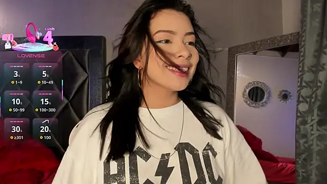 Snapshot of Susana_Williamss chatting on September 11, 2025, 3:23 pm Susana Williamss online show from September 11, 2025, 3:23 pm
