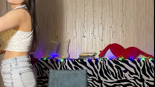 Snapshot of Asian_Vi chatting on March 14, 2025, 4:09 pm Asian Vi online show from March 14, 2025, 4:09 pm