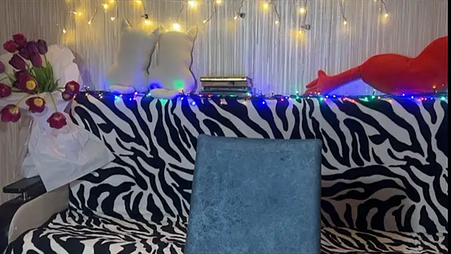 Snapshot of Asian_Vi chatting on March 13, 2025, 11:30 am Asian Vi online show from March 13, 2025, 11:30 am