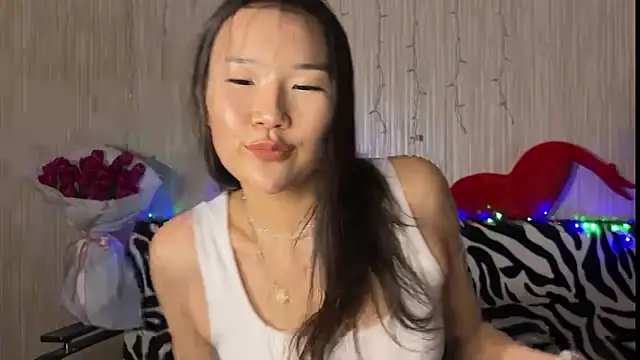 Snapshot of Asian_Vi chatting on March 11, 2025, 5:13 pm Asian Vi online show from March 11, 2025, 5:13 pm