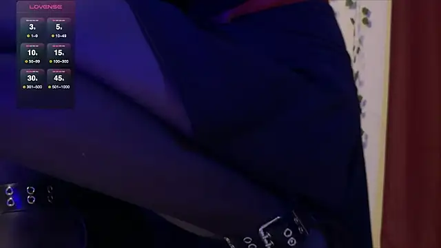 Snapshot of Asian_Vi chatting on October 5, 2025, 12:29 pm Asian Vi online show from October 5, 2025, 12:29 pm