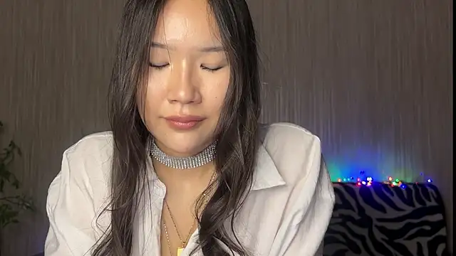 Snapshot of Asian_Vi chatting on March 9, 2025, 2:21 pm Asian Vi online show from March 9, 2025, 2:21 pm