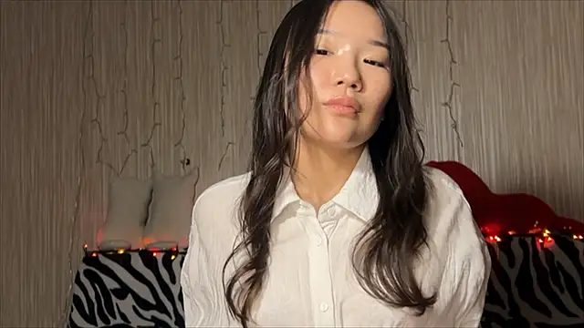 Snapshot of Asian_Vi chatting on March 17, 2025, 3:40 pm Asian Vi online show from March 17, 2025, 3:40 pm