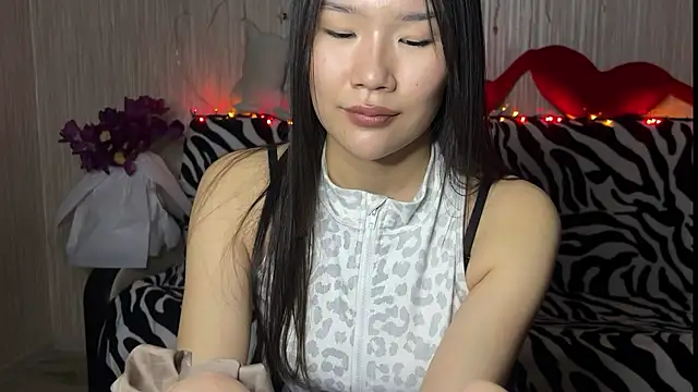 Snapshot of Asian_Vi chatting on March 14, 2025, 7:12 pm Asian Vi online show from March 14, 2025, 7:12 pm