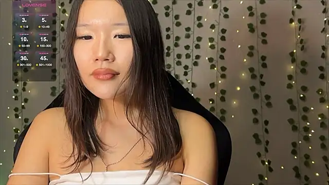 Snapshot of Asian_Vi chatting on September 16, 2025, 8:43 pm Asian Vi online show from September 16, 2025, 8:43 pm