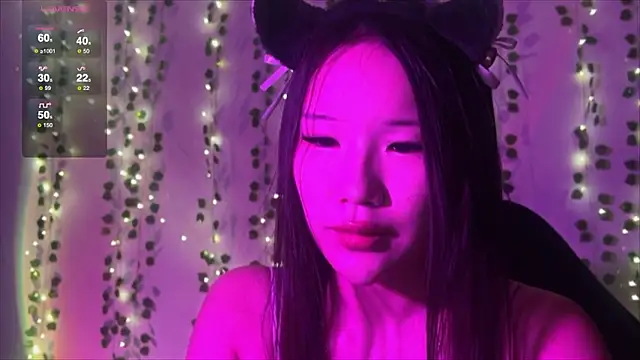 Snapshot of Asian_Vi chatting on October 25, 2025, 5:57 pm Asian Vi online show from October 25, 2025, 5:57 pm