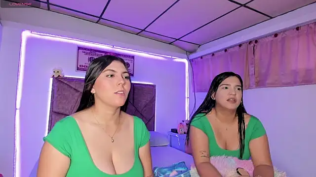 Snapshot of Cristal_Smith20 chatting on December 2, 2025, 10:00 pm Cristal Smith20 online show from December 2, 2025, 10:00 pm