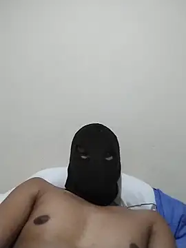 TwistedR online show from November 24, 2025, 11:05 pm