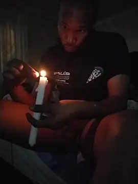 TwistedR online show from November 22, 2025, 12:10 am