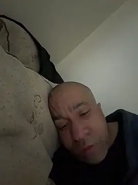 illuzionzhotboy27 online show from November 28, 2025, 5:13 pm