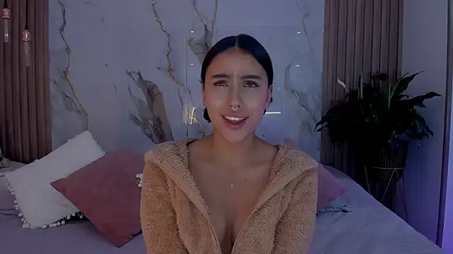 miss martiina online show from October 29, 2025, 2:21 am