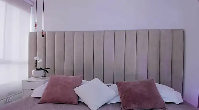 miss martiina online show from March 16, 2025, 10:09 pm