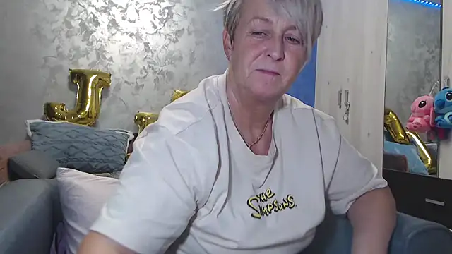 RosesandLillies online show from January 5, 2026, 6:00 pm