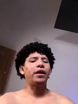 Snapshot of Magno_03 chatting on February 23, 2026, 9:15 pm Magno 03 online show from February 23, 2026, 9:15 pm