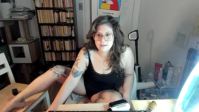 Rosiee69  online show from December 22, 2025, 3:45 pm