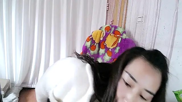 hebe-02 online show from March 5, 2025, 12:59 am