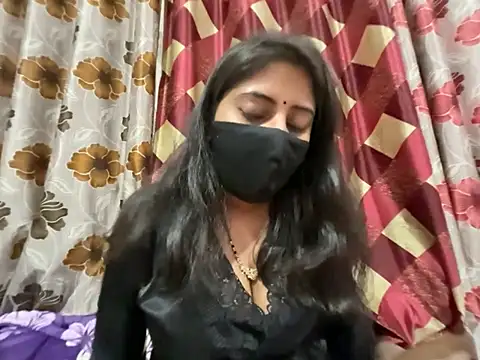 Snapshot of okbent chatting on February 8, 2026, 2:15 pm okbent online show from February 8, 2026, 2:15 pm