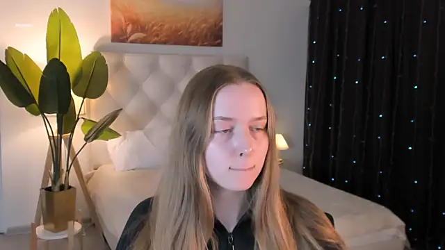 Snapshot of JenniferGraces chatting on May 20, 2026, 1:19 pm JenniferGraces online show from May 20, 2026, 1:19 pm