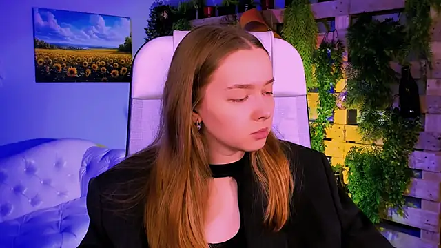 JenniferGraces online show from October 28, 2025, 8:46 am