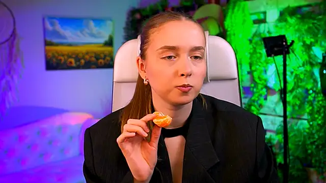 Snapshot of JenniferGraces chatting on February 11, 2026, 12:49 pm JenniferGraces online show from February 11, 2026, 12:49 pm