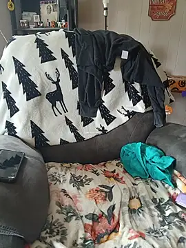 HTXBELLE online show from November 1, 2025, 5:29 pm