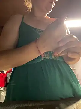 HTXBELLE online show from February 28, 2026, 12:32 am