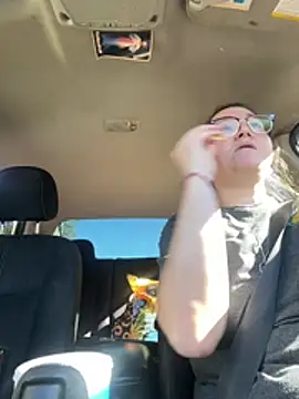 HTXBELLE online show from January 14, 2026, 7:17 pm