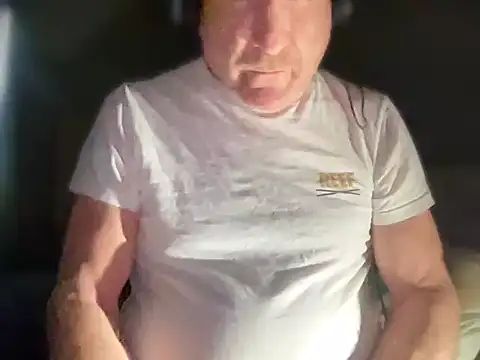 DominantDong online show from April 28, 2026, 2:32 pm